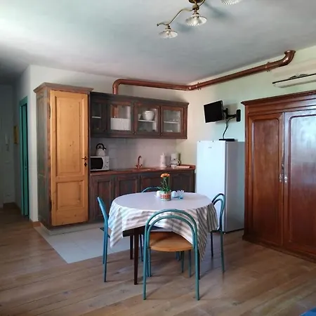 Borgo Al Sole By Garda Facilities Hotel apartamentowy Puegnago