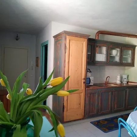 Hotel apartamentowy Borgo Al Sole By Garda Facilities Puegnago